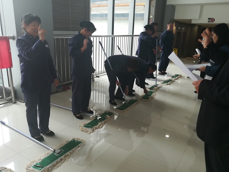 廈門孔雀河寒冬練兵,駐場(chǎng)保潔技能大比武